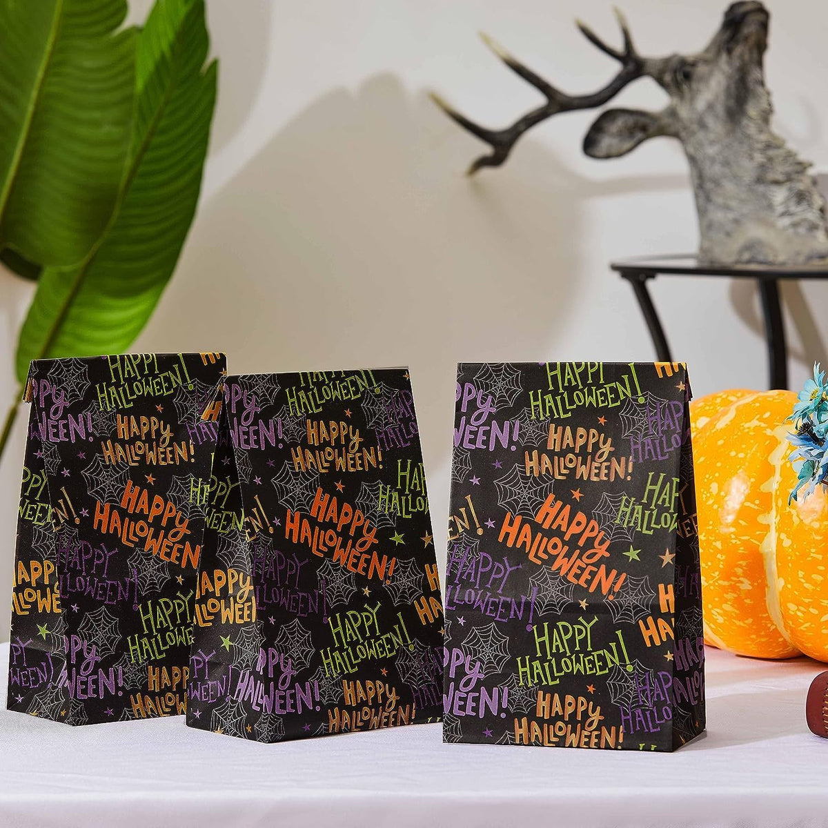 30-Pack Halloween Treat Bags for Kids Party Favor Bags, 9.1 X 5.1 X 3.1 Inch Paper Goodie Bags with Spider Web Design